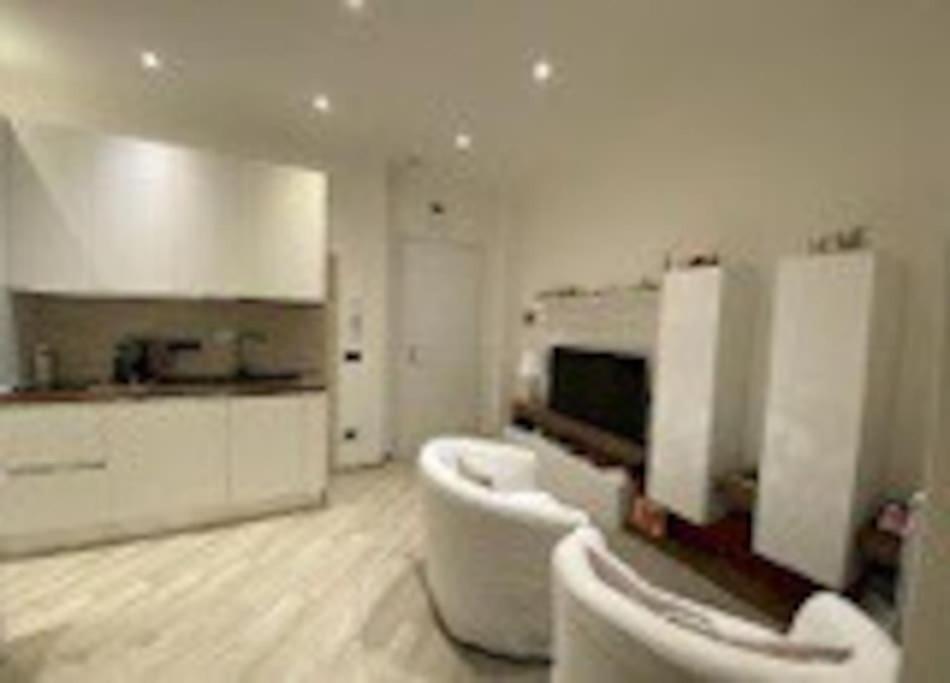 Milena House Apartment โรม ภายนอก รูปภาพ